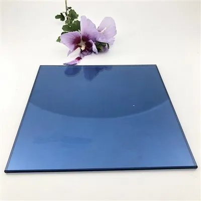 Tamnoplavo float staklo