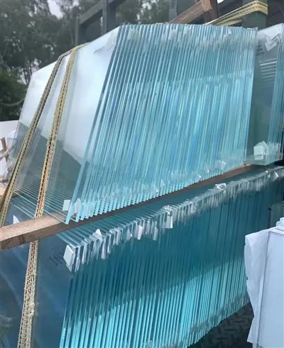 Ekstra prozirno float staklo